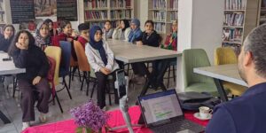 cocuklar-hz.-muhammed’in-hayatini-dinledi