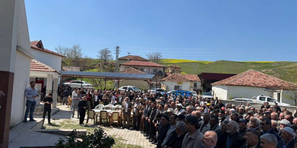 kirikkale’de-siyaset-sahalarda:-murat-abali-koylulerle-yagmur-duasina-cikti