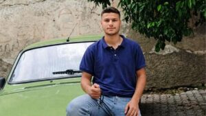 19 Yaşındaki Genç Bıçaklanarak Hayatını Kaybetti