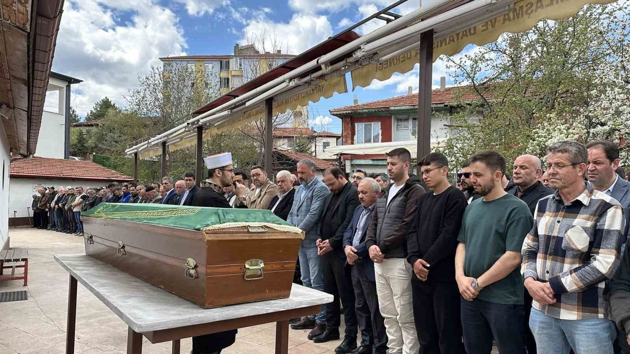 agabeyi-tarafindan-oldurulen-vatandas-topraga-verildi