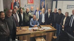 anahtar-partisinde-sok-istifa