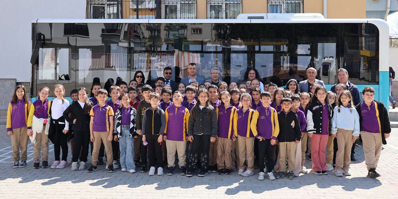 minikler-toplu-tasima-kurallarini-yerinde-ogrendi