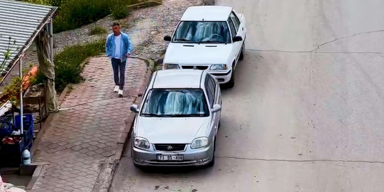 aracini-park-edip-uzaklasti,-donuste-polisi-karsisinda-buldu