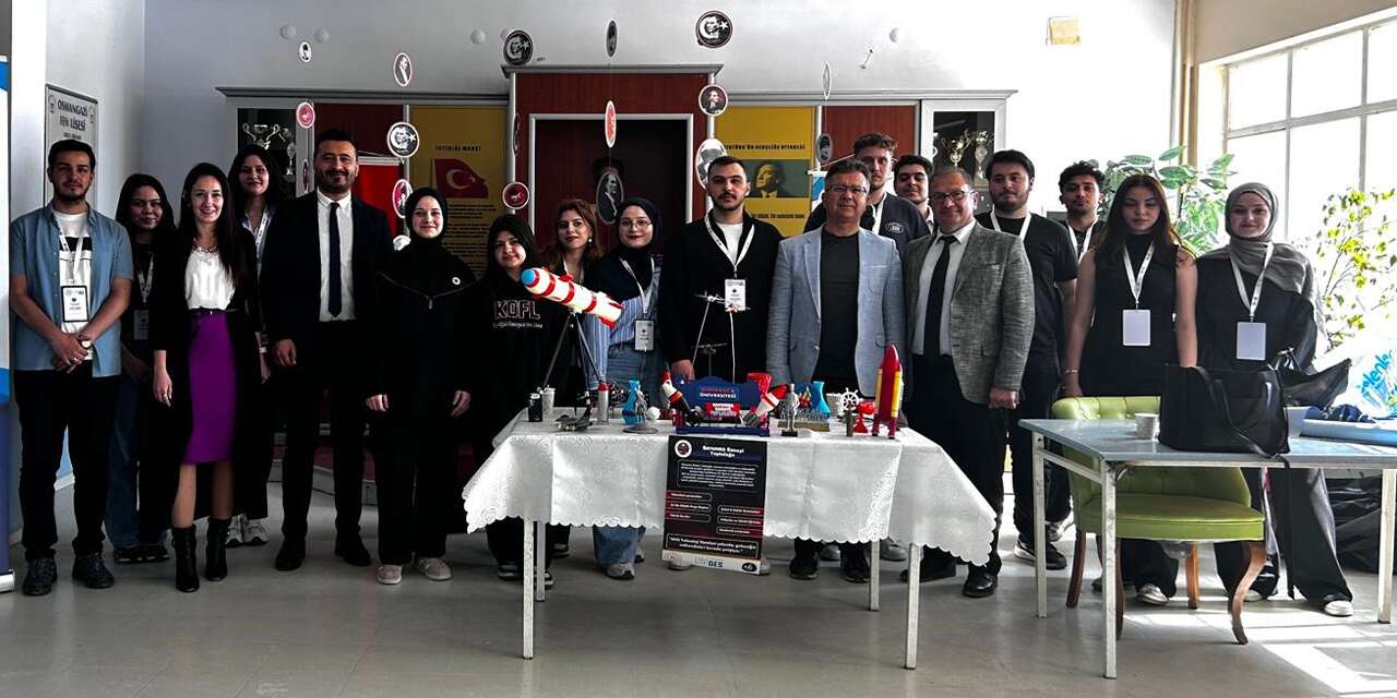 gelecegin-teknoloji-liderleri:-liseli-gencler