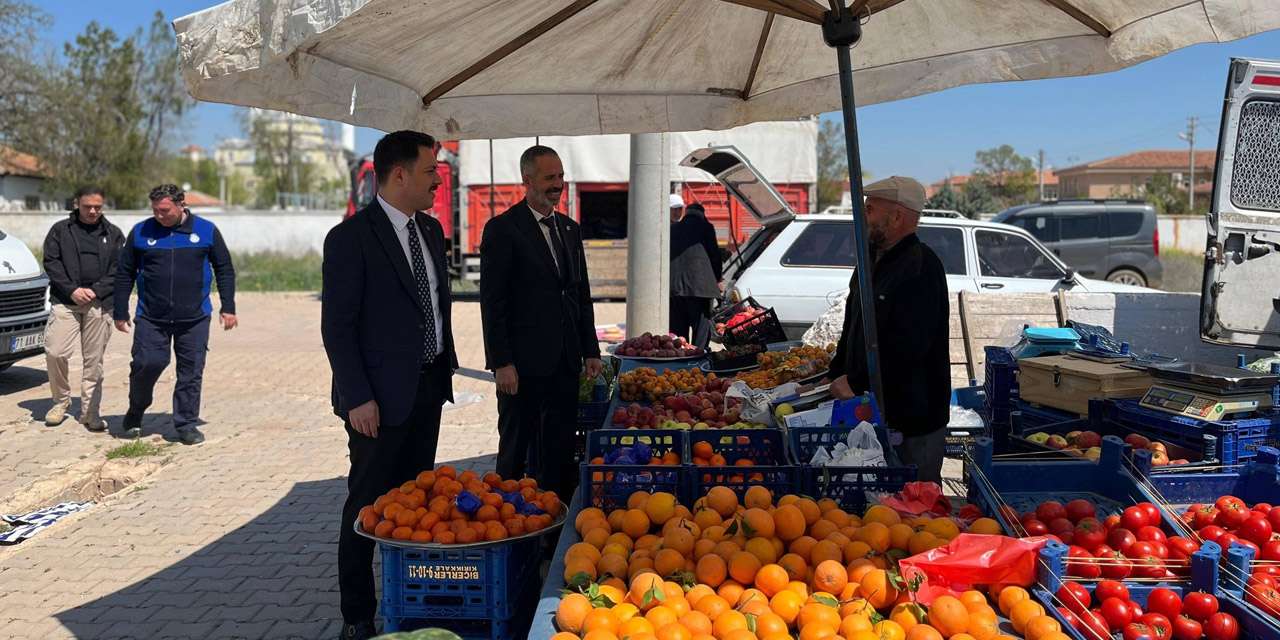 kaymakam-tugay-cingirt-vatandasin-nabzini-cerikli-pazari’nda-tuttu