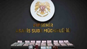 Ayarı düşük 53 altınla dolandırıcılık yapan 2 kişi tutuklandı
