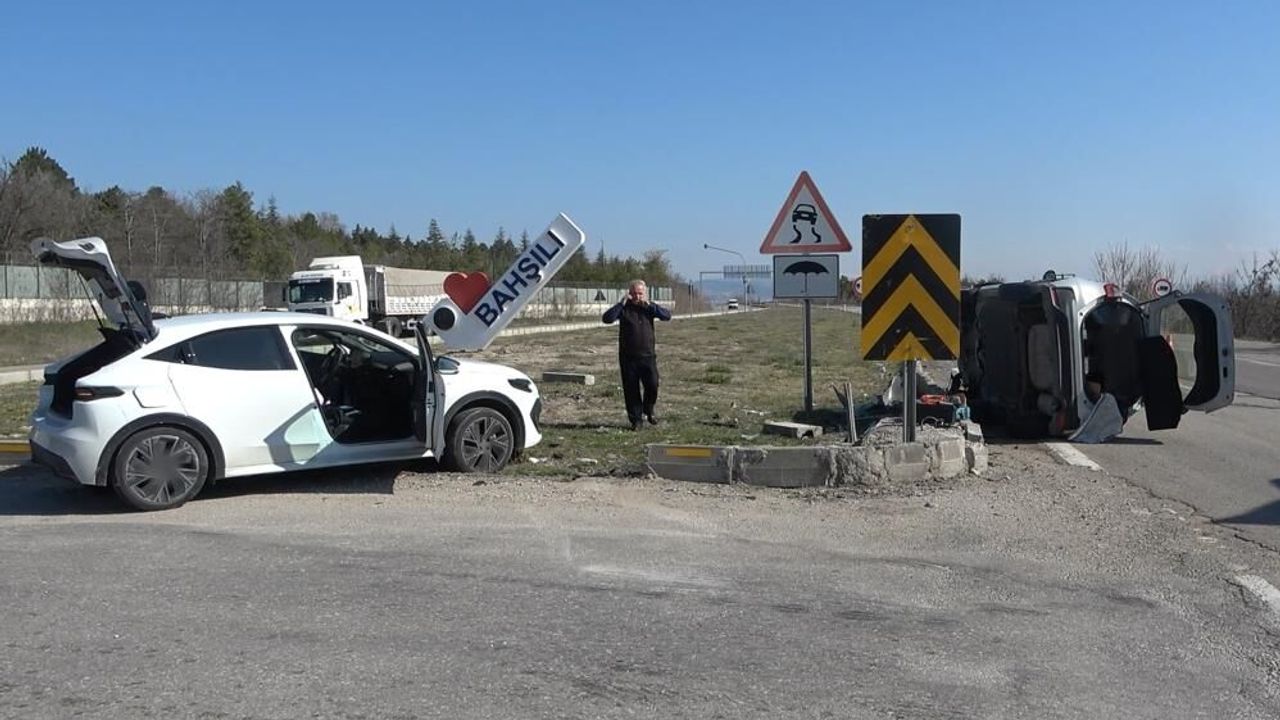 kirikkale’de-iki-otomobil-carpisti:-1-yarali