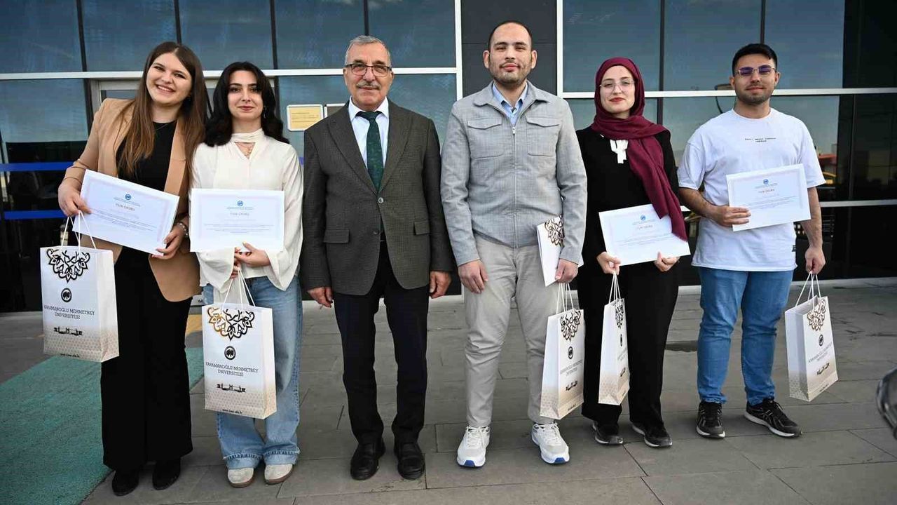 kutuphane-haftasi’nda-kitap-tutkunlari-odullendirildi