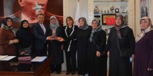 guclu-kadin,-mutlu-aile,-guclu-toplum