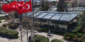 cumhuriyet-meydani’nda-sosyal-tesiste-sona-yaklasildi