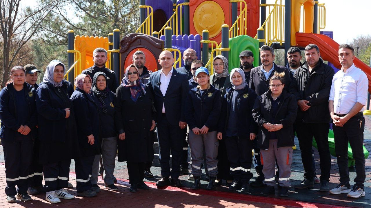 sehit-yucel-bayat-parki-bastan-yapildi