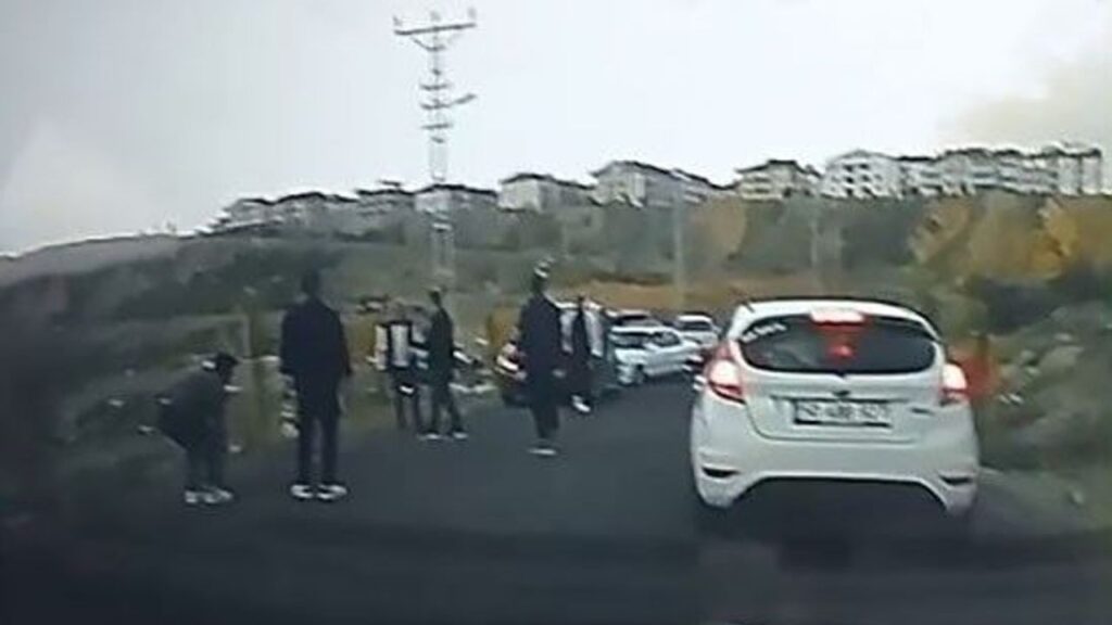 trafikte-kavga-cok-pahaliya-patladi:-2-tutuklama,-720-bin-tl-ceza