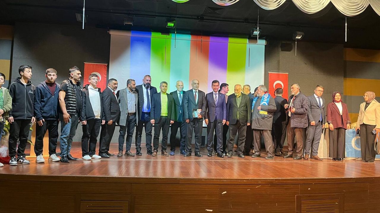 dogu-turkistan-konusu-kirikkale’de-ele-alindi