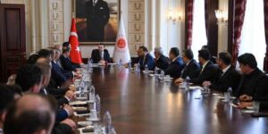 adalet-bakani-gurlek,-nevsehirli-is-adamlarini-kabul-etti