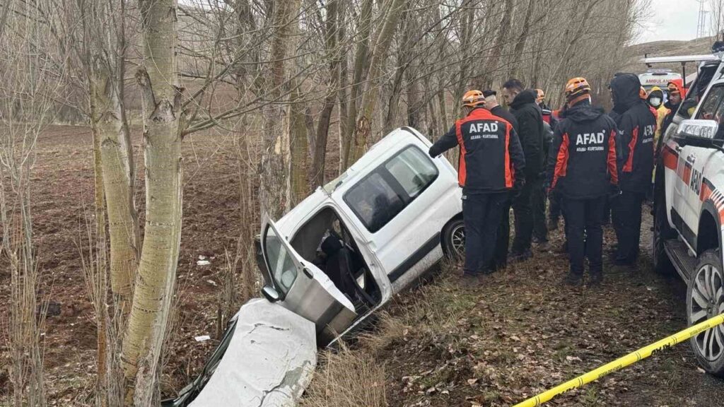 kanser-hastasi-babasini-hastaneye-gotururken-kaza-yapti:-3-olu