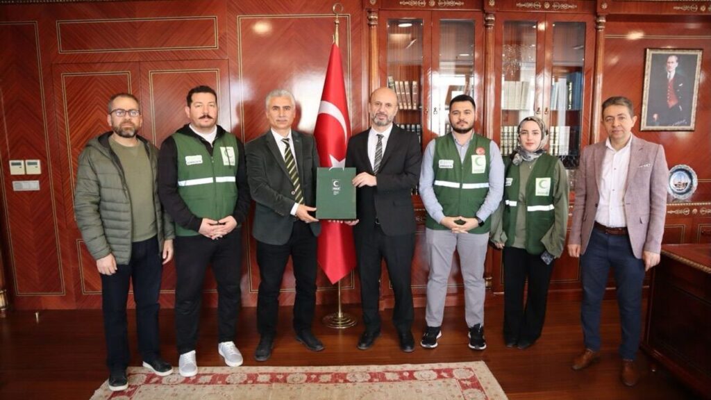 yesilay’dan-muftu-kotan’a-hayirli-olsun-ziyareti