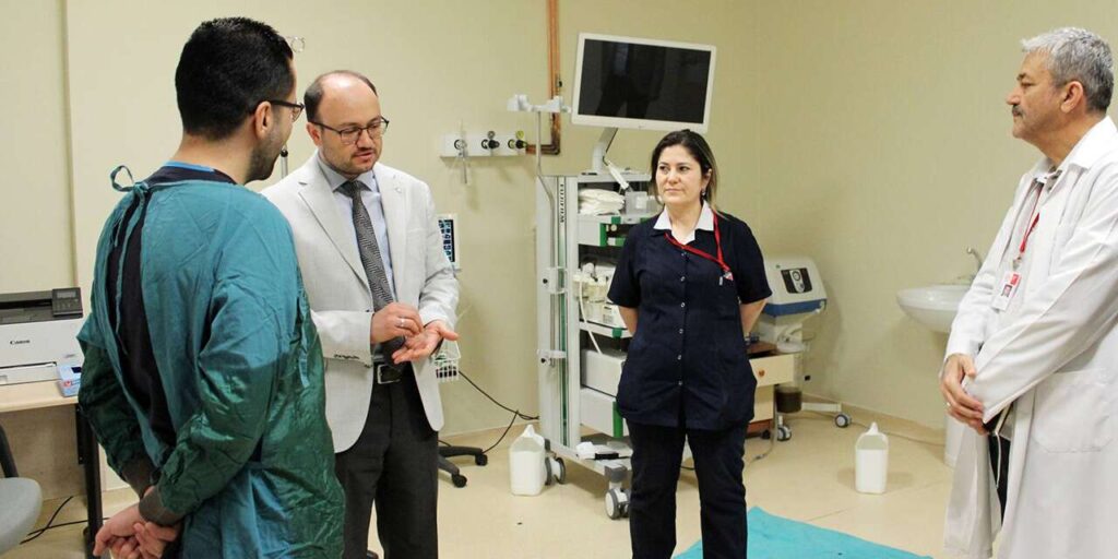 kolonoskopi-unitesi-yenilenerek-hizmete-acildi