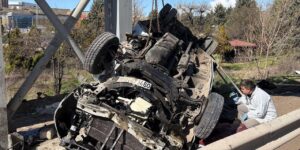 ozel-halk-otobusu-direge-carpti:-5-olu!