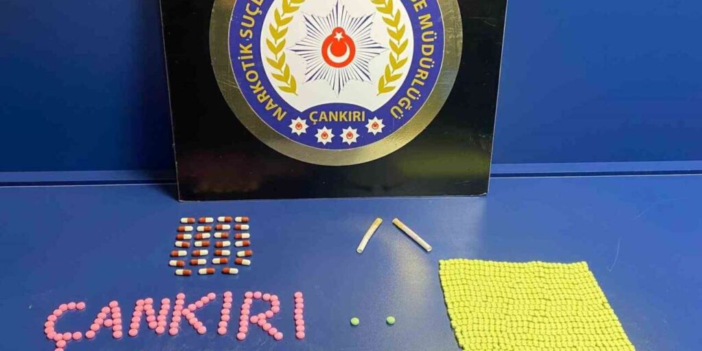 kurye-kiliginda-uyusturucu-tasiyan-sahis-yakalandi