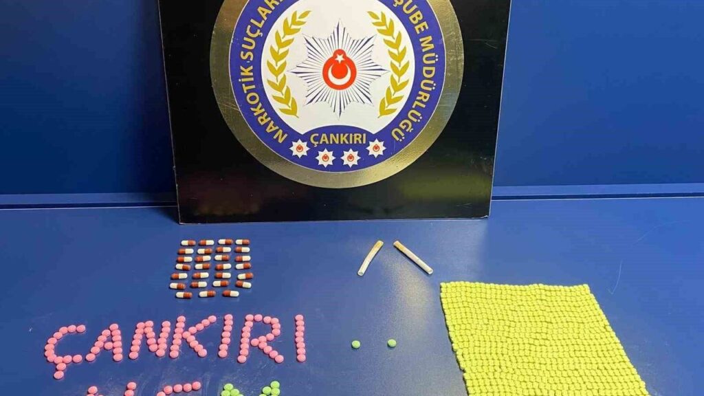 kurye-kiliginda-uyusturucu-tasiyan-sahis-yakalandi