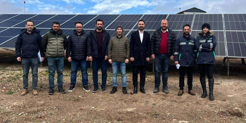 gunes-enerji-santrali-enerji-uretimine-basladi