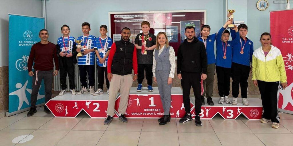 tenis-kortunda-dostluk-ve-sevgi-kazandi