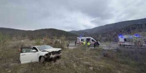 Kastamonu’da su kanalına düşen otomobildeki 4 kişi yaralandı