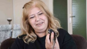 Ölmek üzereyken buldu, evinde bebek gibi besledi