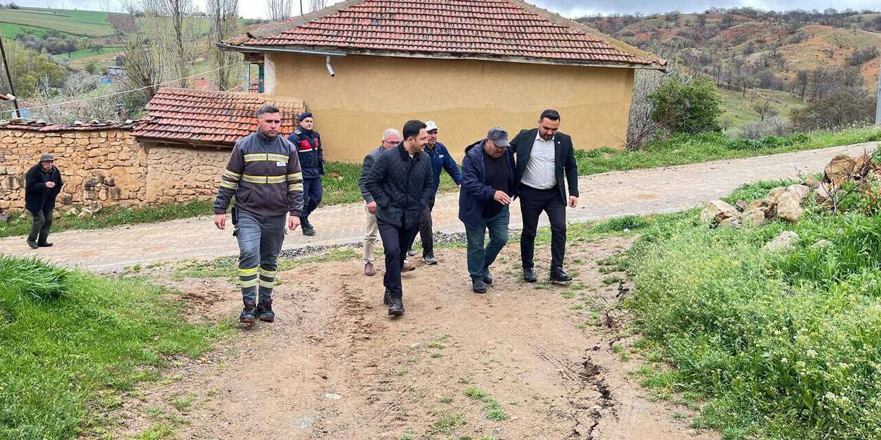 delice’de-heyelan-alarmi:-kaymakam-cingirt-inceleme-yapti
