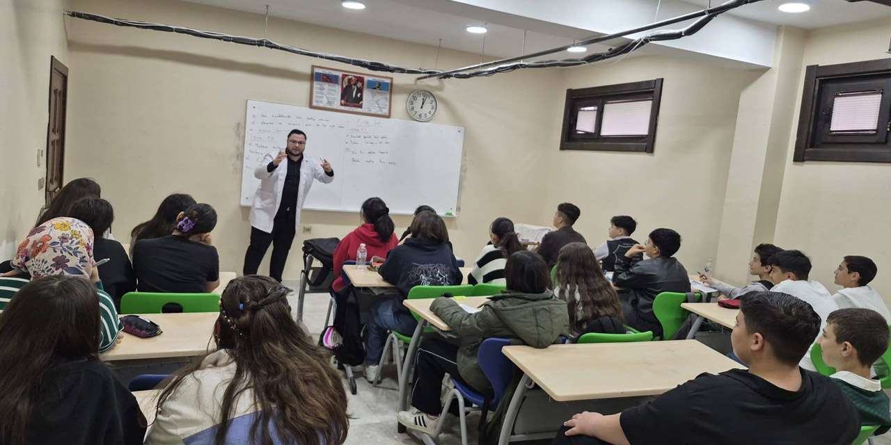 kirikkale-belediyesi-lgs-kursu-kapilarini-acti:-egitimde-dev-destek