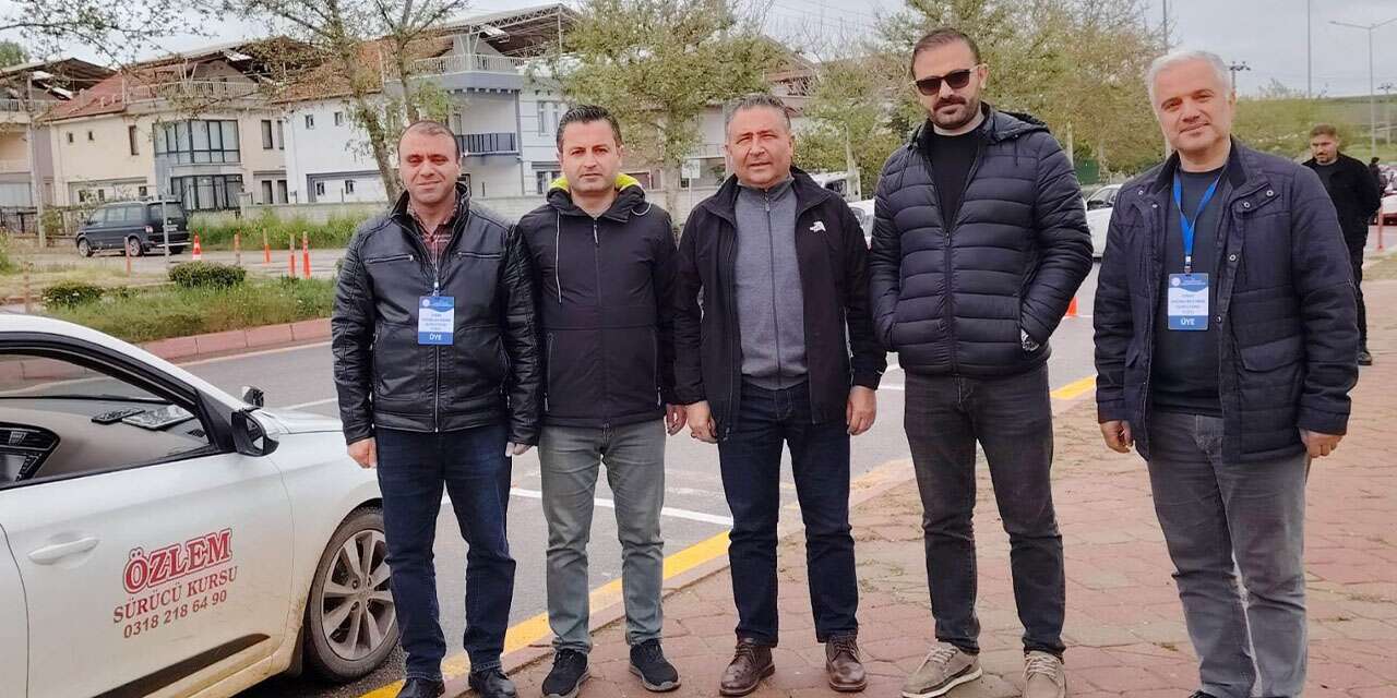 surucu-adaylarinin-parkur-alaninda-inceleme