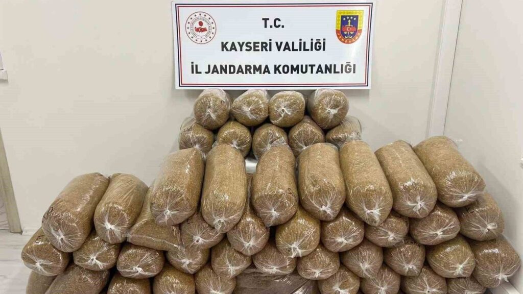285-kilo-bandrolsuz-tutun-yakalandi