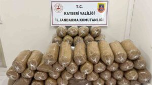 285 kilo bandrolsüz tütün yakalandı