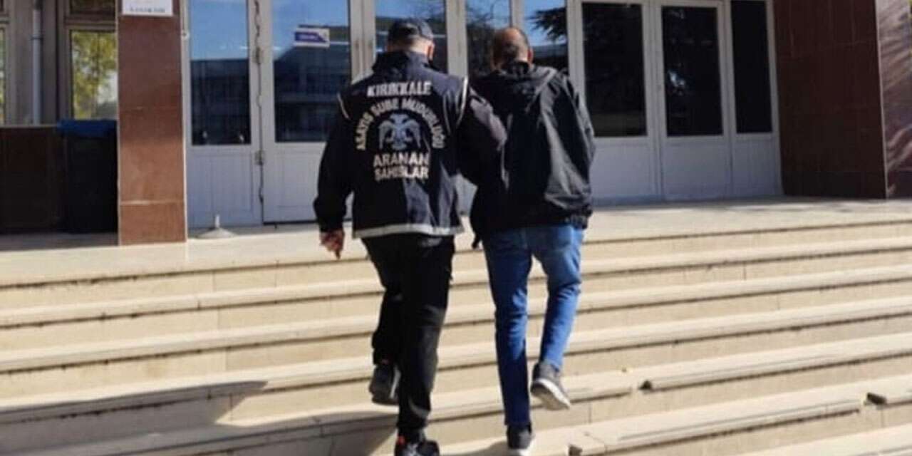 trafik-guvenligini-tehlikeye-soktu,-polislere-yakalandi!