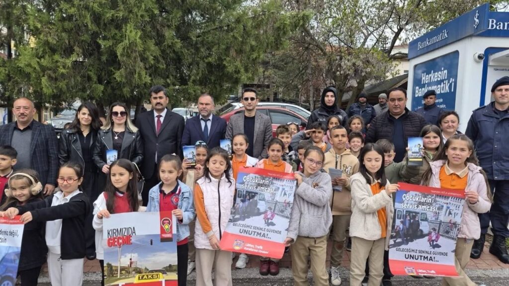 ogrencilere-“bir-kural,-bir-omur”-mesaji-verildi