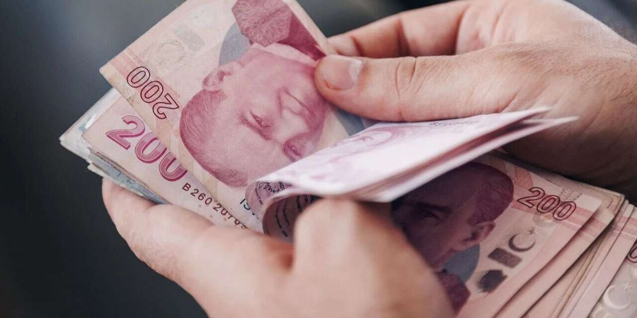 isci-ve-emeklilere-1-maas-ikramiye-geliyor:-iste-o-tarih!