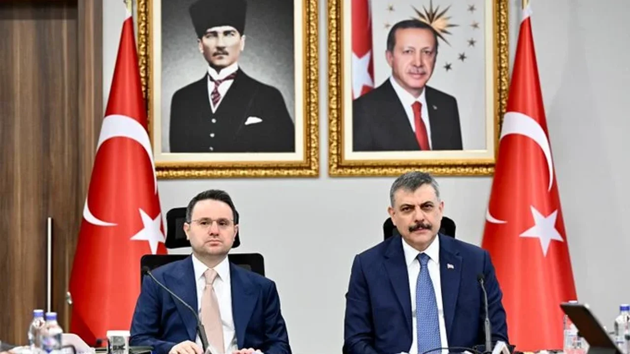 iki-bakanin-katilimi-ile-dolandiricilikla-mucadele-zirvesi