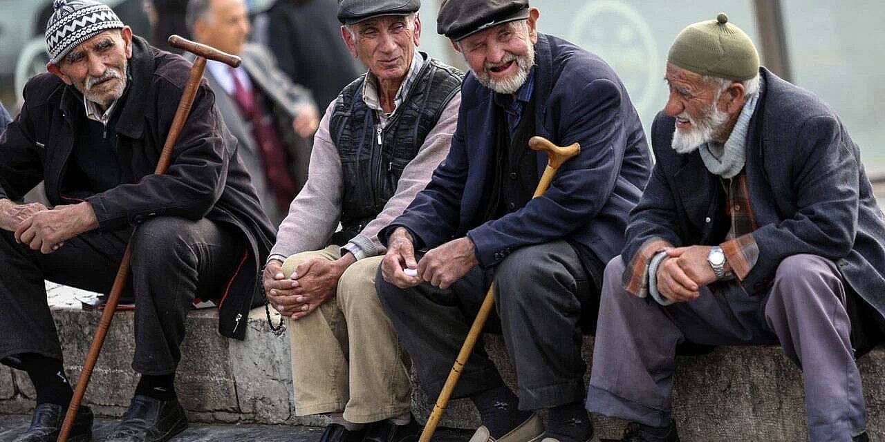 emeklilere-temmuz-ayinda-dev-zam!