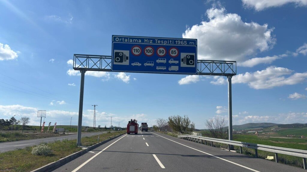 keskin’de-trafik-levhalari-degistirildi