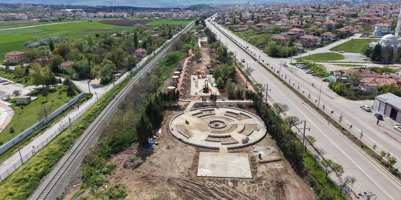 alparslan-turkes-bulvari’na-yeni-park-yapiliyor