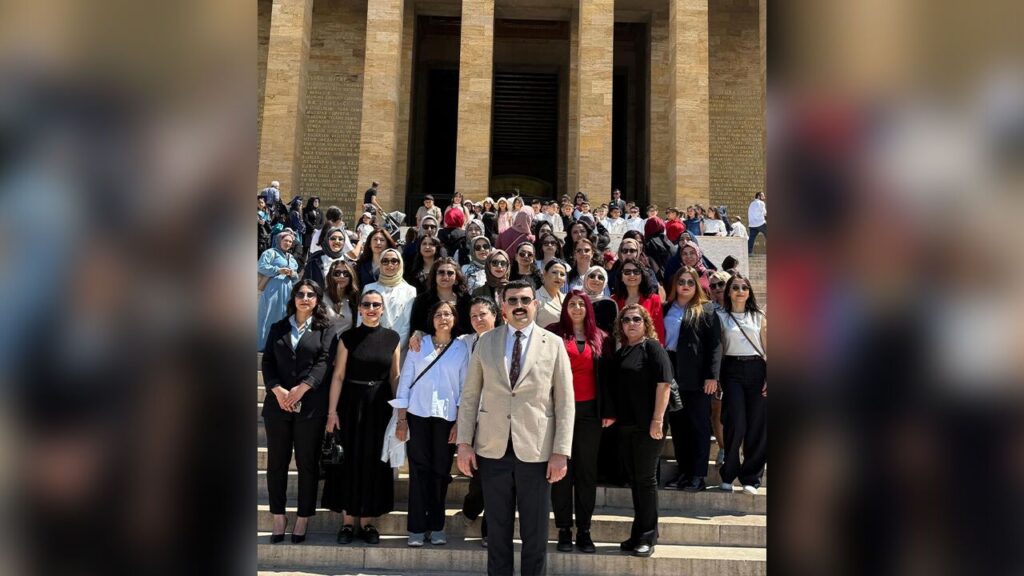 turk-saglik-sen-ankara’da-ata’nin-huzurunda