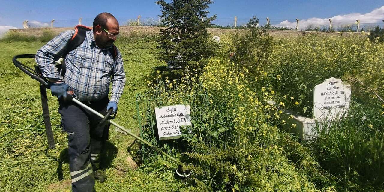mezarliklar-yabani-otlardan-temizleniyor