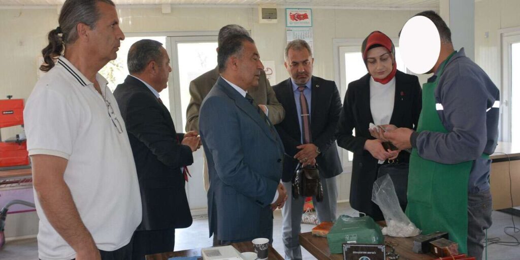 huzur-koyde-yeniden-hayata-tutunuyorlar