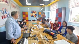 Gençlik Merkezi’nde Hafta Sonu Mesaisi