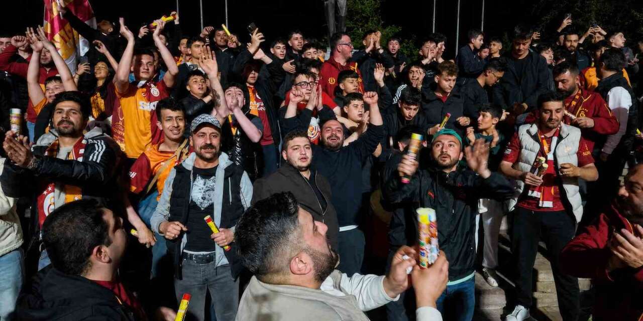 kirikkale’de-taraftarlar,-galatasaray’in-sampiyonlugunu-kutladi