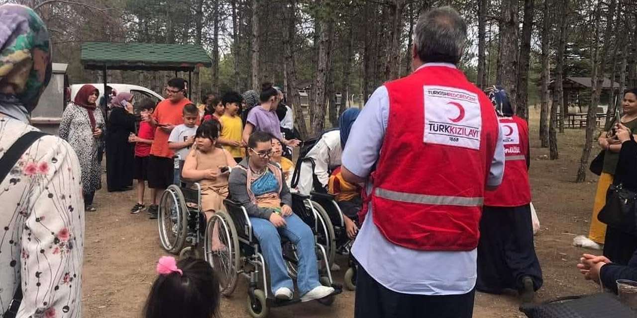 tam-81-ilde-ornek-oldu:-kirikkale-kizilay’dan-100-aileye-engel-tanimayan-destek!