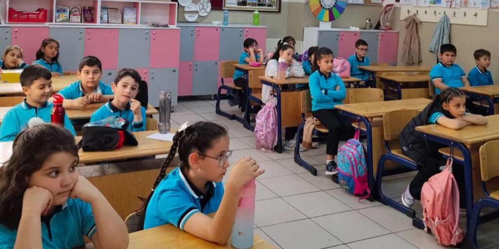 yesilay-ogrencilere-saglikli-yasami-anlatti