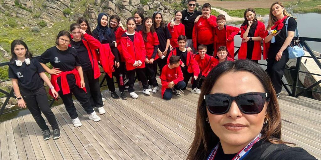 biz-bir-takimiz-projesiyle-kesif-dolu-gezi