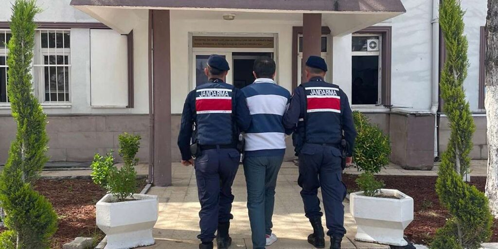 kirikkale’de-kendisini-kamu-gorevlisi-olarak-tanitan-dolandirici-yakalandi!