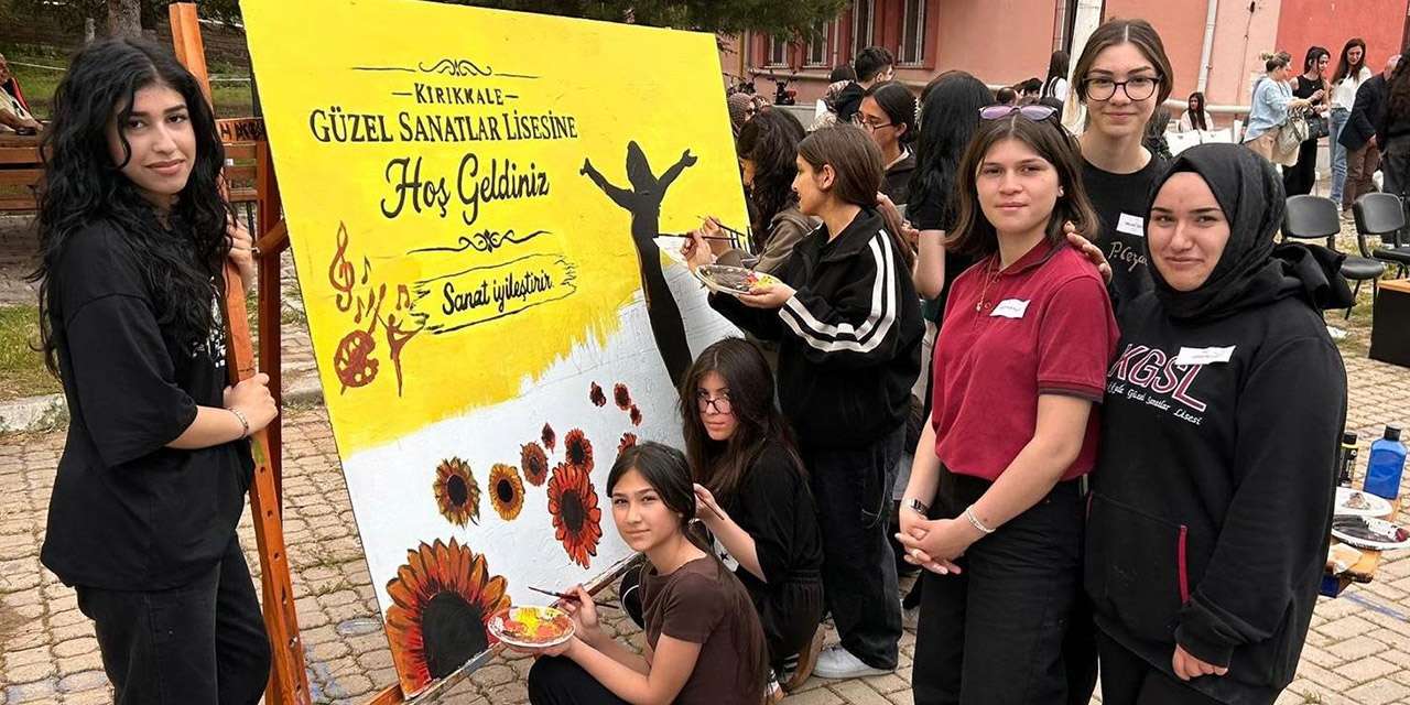 baskan-onal-ve-mudur-guney-hayran-kaldi:-liseli-genclerin-sanat-soleni!